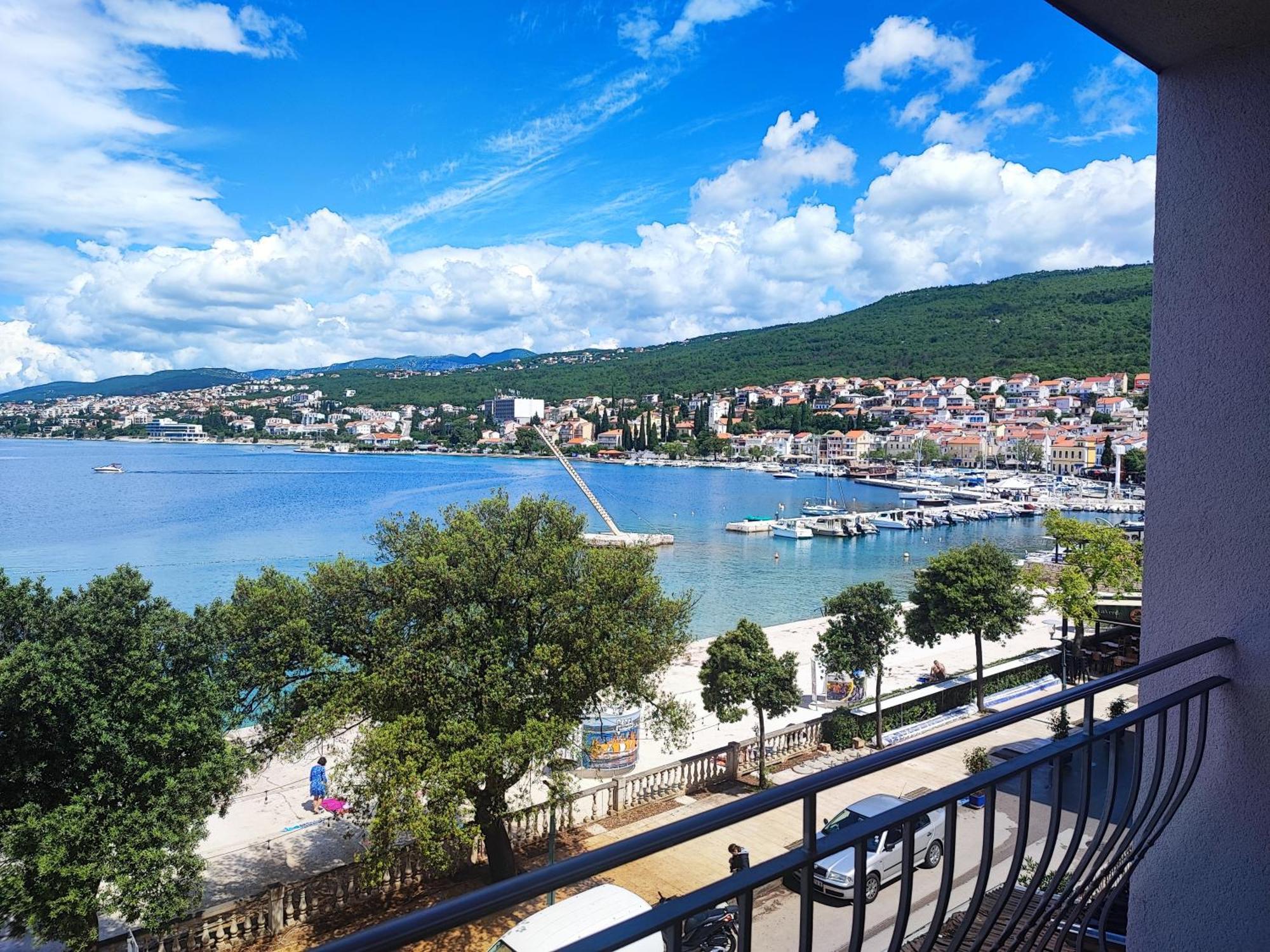 Apartmani Plaza セルツェ エクステリア 写真